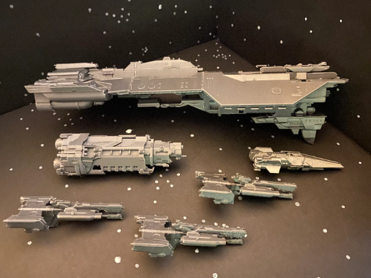Halo: fan made UNSC battle group model kit
