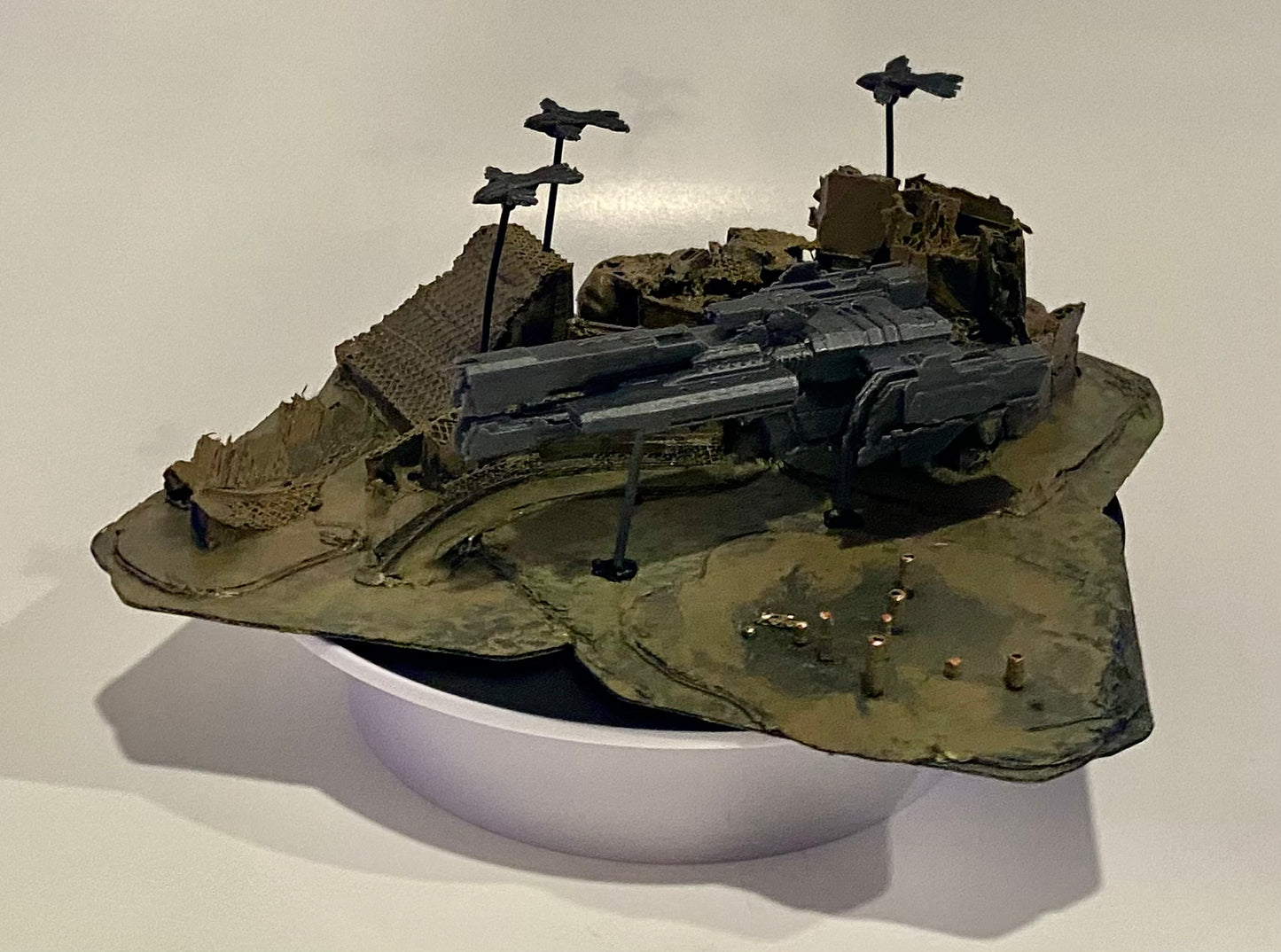 Paris frigate landing on Ark